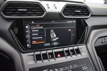 Lamborghini Urus — photo 19