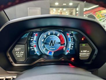 Lamborghini Aventador — photo 27