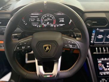 Lamborghini Urus — photo 13