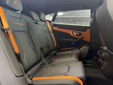 Lamborghini Urus — photo 16