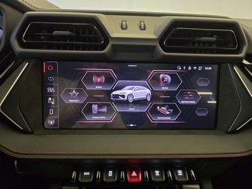 Lamborghini Urus — photo 36