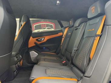 Lamborghini Urus — photo 17