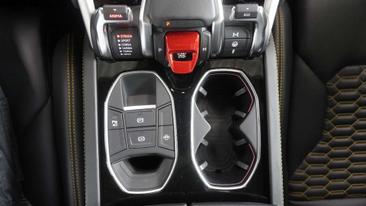 Lamborghini Urus — photo 12