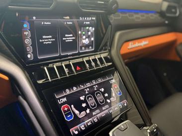 Lamborghini Urus — photo 20