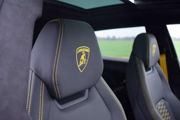 Lamborghini Urus — photo 31