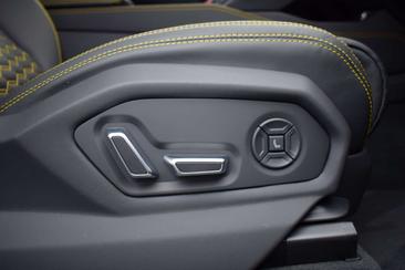 Lamborghini Urus — photo 32