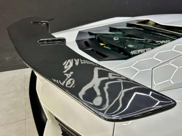Lamborghini Aventador — photo 42