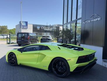 Lamborghini Aventador — photo 7