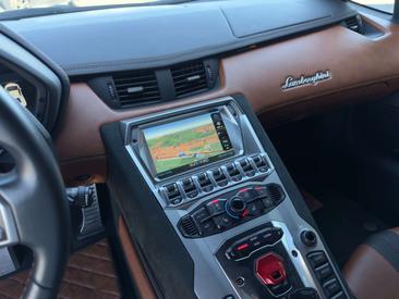 Lamborghini Aventador — photo 16