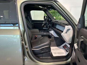 Land Rover Defender 110 SE IVA ESPOSTA 3.0D I6 200 CV AWD Auto — photo 9