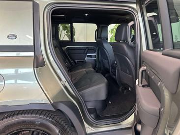 Land Rover Defender 110 SE IVA ESPOSTA 3.0D I6 200 CV AWD Auto — photo 10