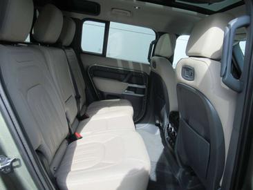 Land Rover Defender 110 First Edition 3.0 D250 — photo 12