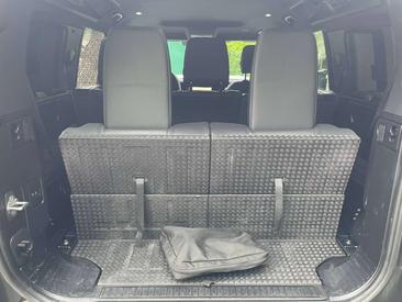 Land Rover Defender 110 X-Dynamic SE 3.0 D MHEV D200 — photo 12