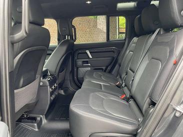 Land Rover Defender 110 X-Dynamic SE 3.0 D MHEV D200 — photo 13