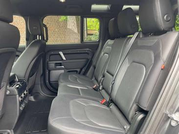 Land Rover Defender 110 X-Dynamic SE 3.0 D MHEV D200 — photo 14