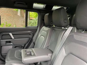 Land Rover Defender 110 X-Dynamic SE 3.0 D MHEV D200 — photo 15