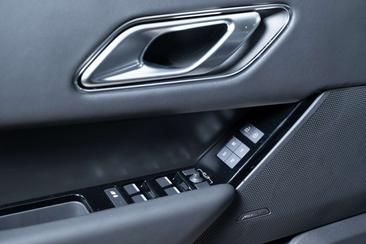 Land Rover Range Rover Velar Dynamic HSE Black Pack D300 AWD — photo 17