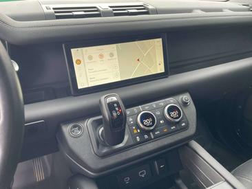 Land Rover Defender 110 X-Dynamic SE 3.0 D MHEV D200 — photo 21