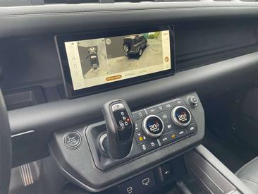 Land Rover Defender 110 X-Dynamic SE 3.0 D MHEV D200 — photo 22