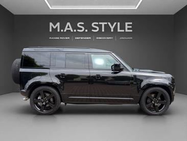 Land Rover Defender 110 P425 X-Dynamic HSE MY2026 — photo 9