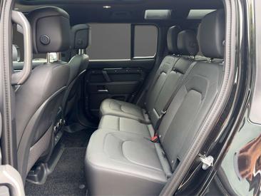Land Rover Defender 110 P425 X-Dynamic HSE MY2026 — photo 14