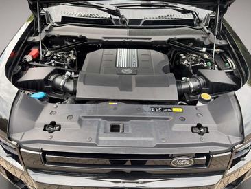 Land Rover Defender 110 P425 X-Dynamic HSE MY2026 — photo 21