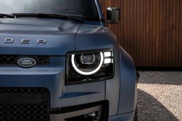 Land Rover Defender — photo 3