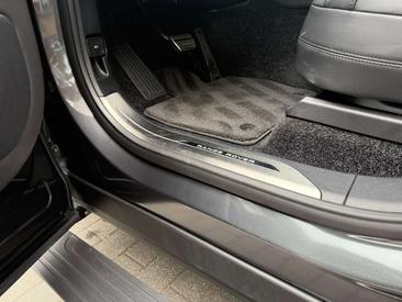 Land Rover Range Rover P460e HSE — photo 14
