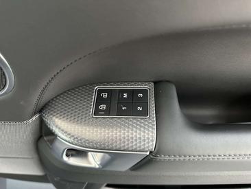 Land Rover Range Rover Sport P400e HSE Dynamic — photo 12