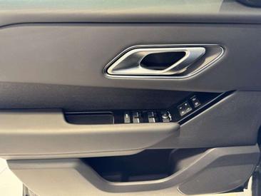 Land Rover Range Rover Velar D300 Autobio Black Pack HUD Pano Noir — photo 13