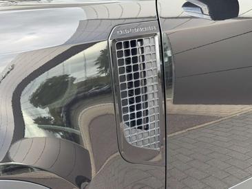 Land Rover Defender 90 D200 SE — photo 8