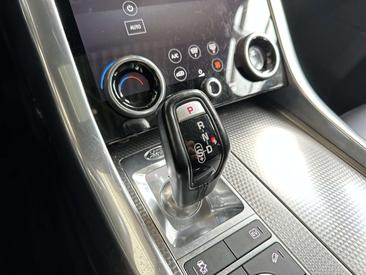Land Rover Range Rover Sport P400e HSE Dynamic — photo 16
