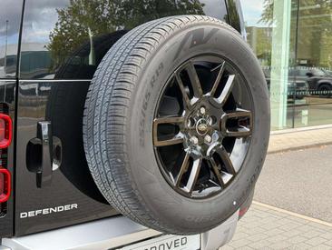 Land Rover Defender 90 D200 SE — photo 10