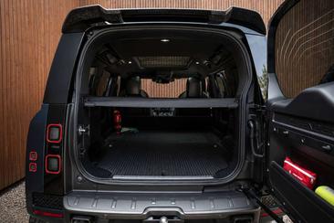 Land Rover Defender — photo 13
