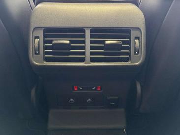 Land Rover Range Rover Velar D300 Autobio Black Pack HUD Pano Noir — photo 17