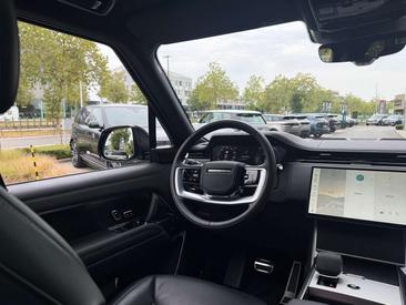 Land Rover Range Rover P460e HSE — photo 18