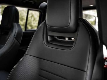 Land Rover Defender — photo 16