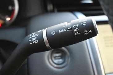 Land Rover Discovery Sport R-Dynamic SE P300e 1.5 — photo 13