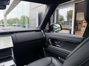Land Rover Range Rover P460e HSE — photo 20