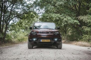 Land Rover Defender Sedona Edition P400E — photo 7