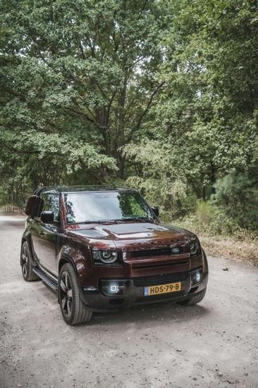 Land Rover Defender Sedona Edition P400E — photo 9