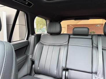 Land Rover Range Rover P460e HSE — photo 22