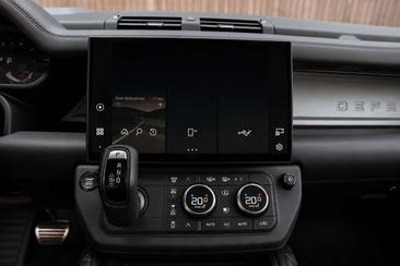 Land Rover Defender — photo 23
