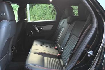 Land Rover Discovery Sport R-Dynamic SE P300e 1.5 — photo 18