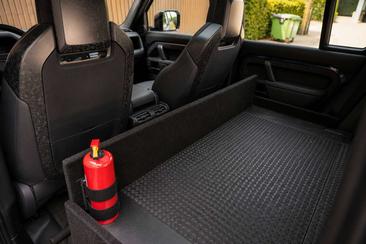 Land Rover Defender — photo 27