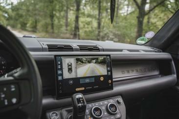 Land Rover Defender Sedona Edition P400E — photo 17