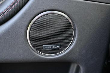Land Rover Discovery Sport R-Dynamic SE P300e 1.5 — photo 27