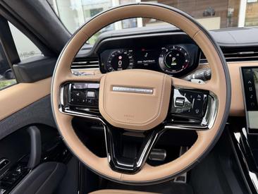 Land Rover Range Rover Sport Autobiography P510e — photo 13