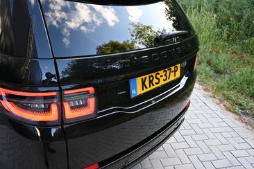 Land Rover Discovery Sport R-Dynamic SE P300e 1.5 — photo 30