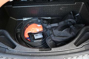 Land Rover Discovery Sport R-Dynamic SE P300e 1.5 — photo 32